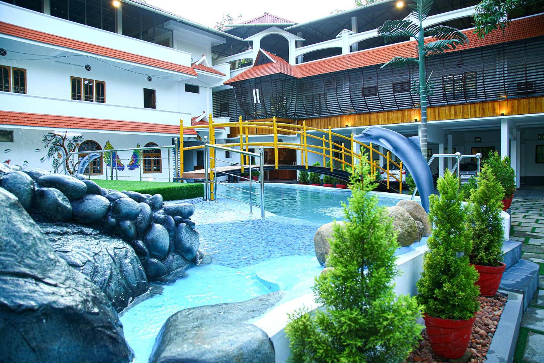 Lake Palace Family Resort Kumarakom Exterior photo